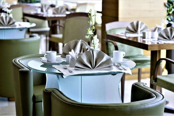 Dining 69 of 136