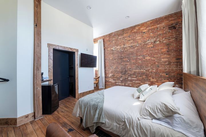 Room 8 of 39