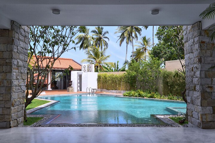 Pool 85 of 109