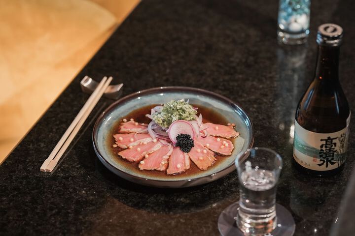 Dining 80 of 145