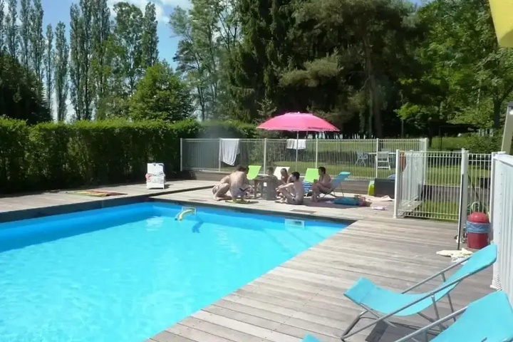 Hotel with Pool