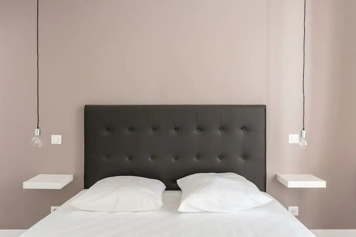 Room 2 of 11