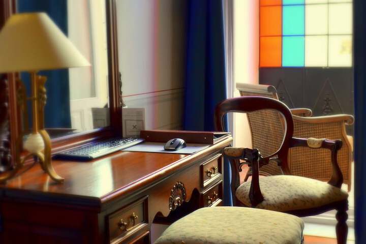 Room 27 of 72