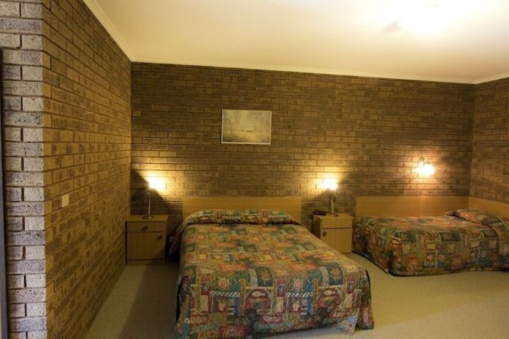 Room 21 of 43