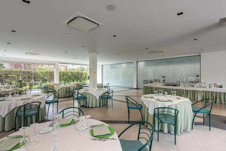 Dining 100 of 138