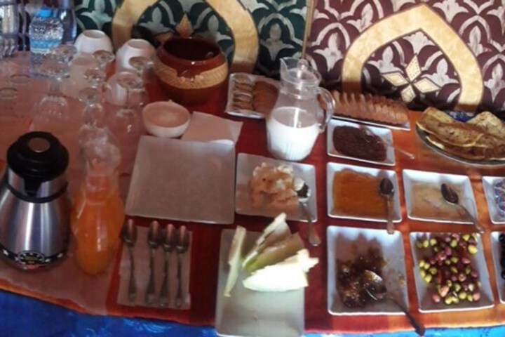 Dining 42 of 59