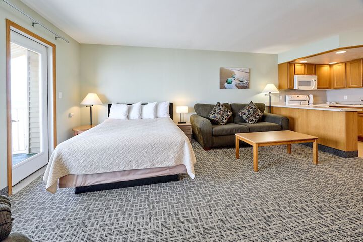 Room 128 of 198