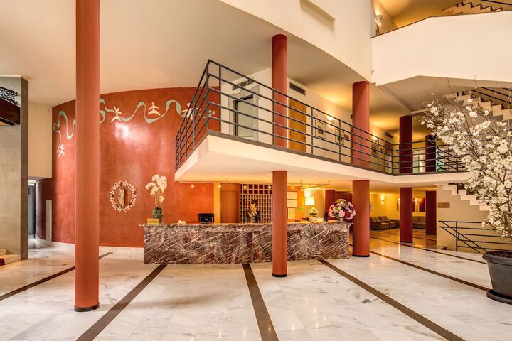 Hotel Interior 4 of 96