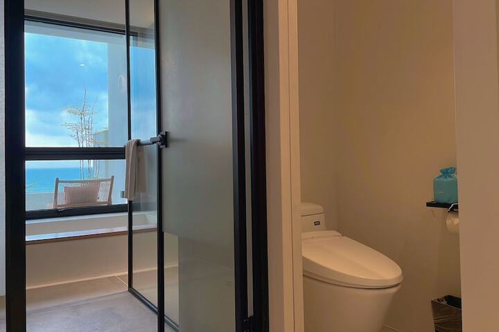 Room 48 of 63