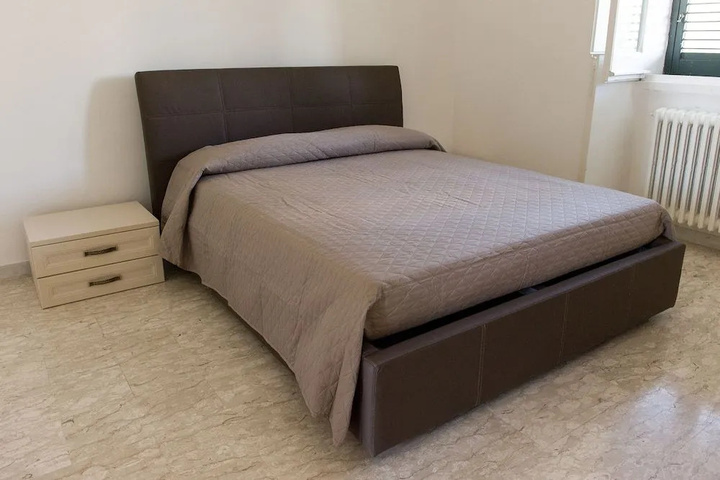 Room 3 of 12