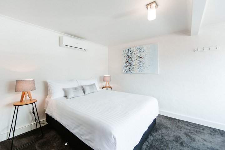 Room 14 of 38