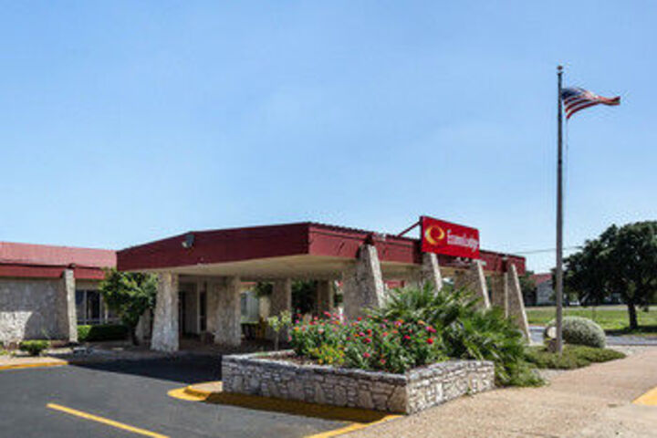 Hotel 4 of 22
