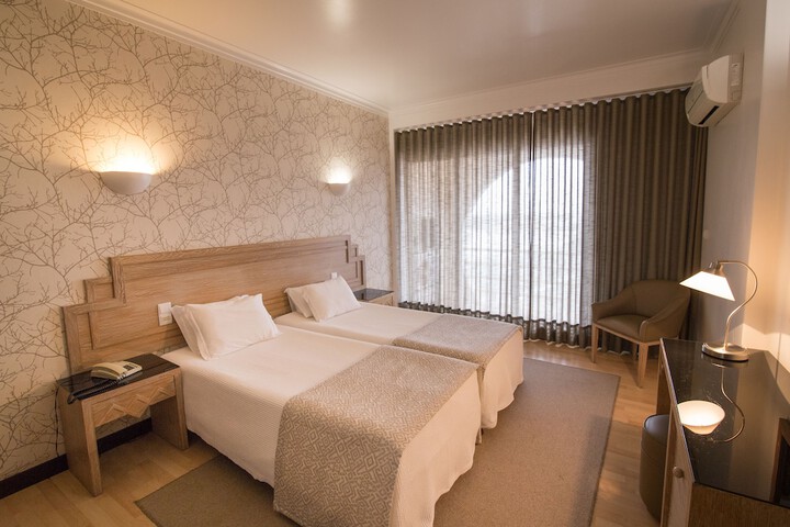 Room 6 of 43