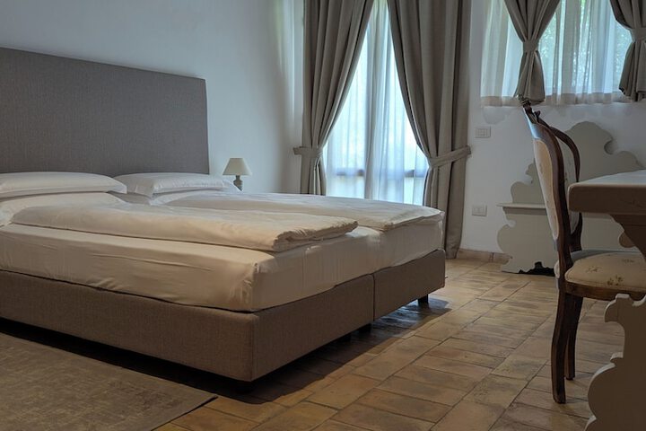Room 26 of 109