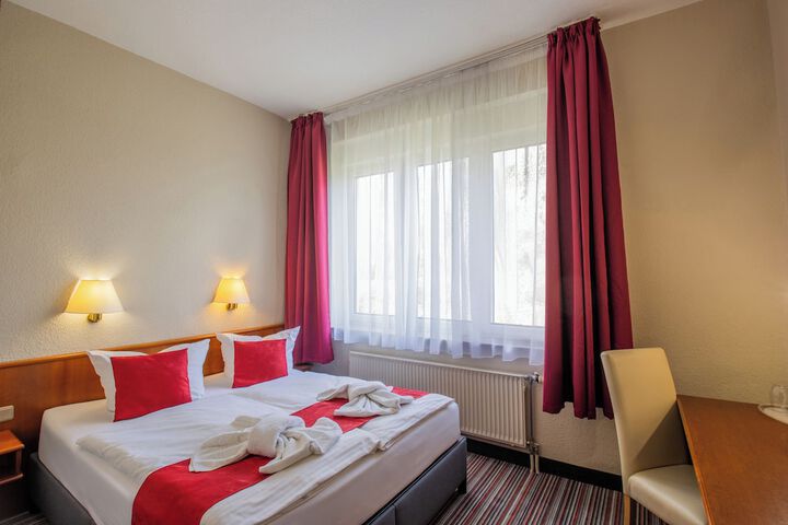 Room 28 of 119