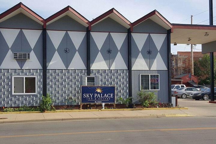 Image of Sky-Palace Inn & Suites Hutchinson