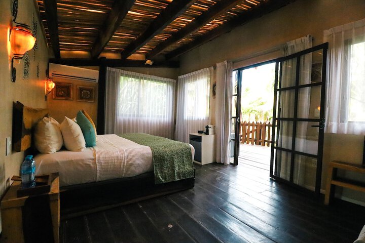 Room 32 of 171