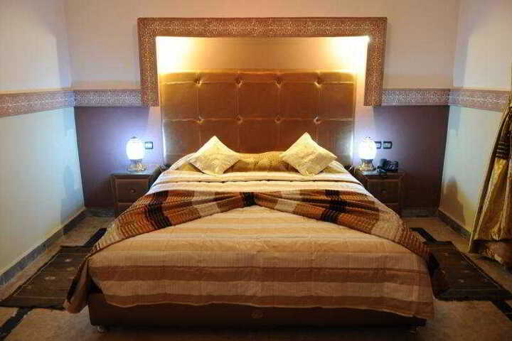 Room 5 of 7
