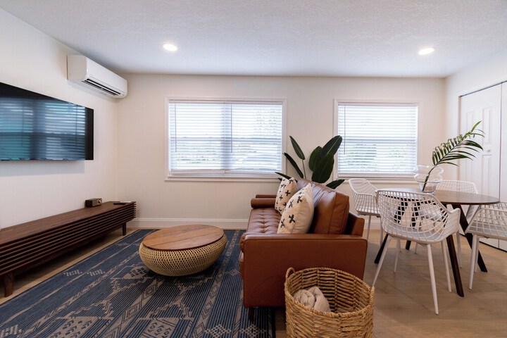 Room 33 of 46