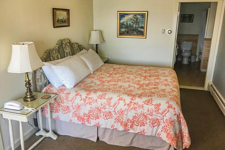 Room 15 of 113