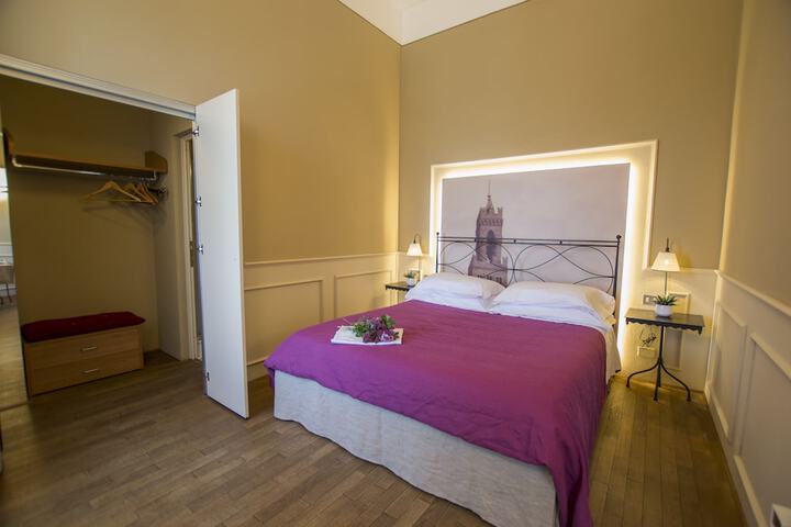 Room 21 of 46