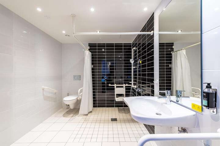 Clean Restrooms