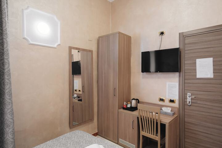 Room 91 of 180