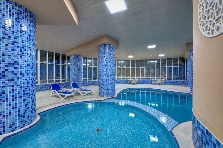 Pool 51 of 77