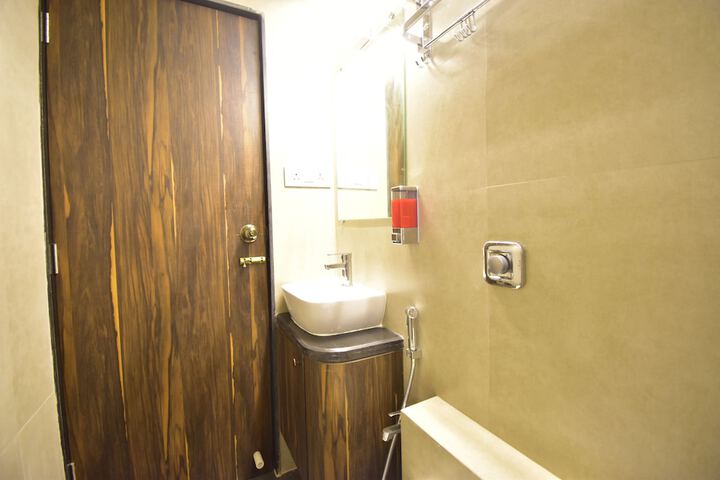 Room 29 of 33