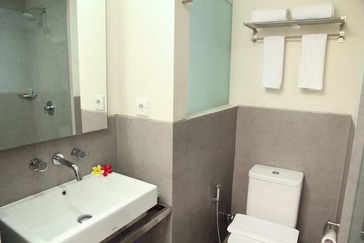 Room 13 of 40