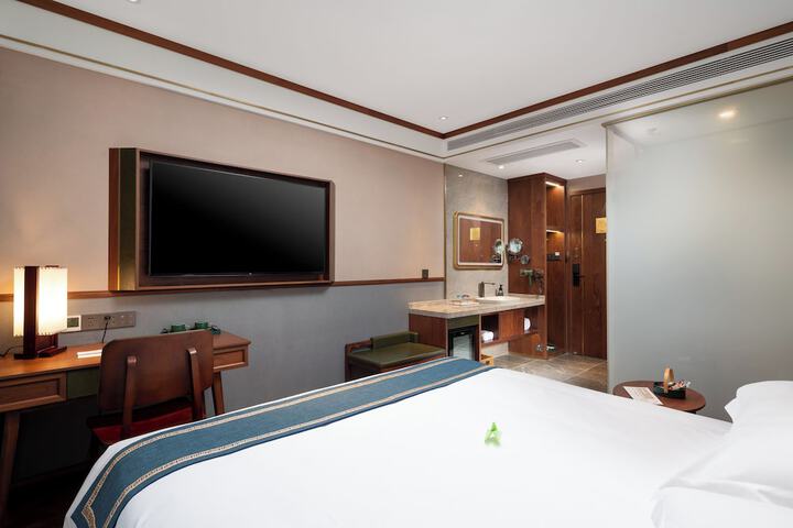 Room 17 of 54
