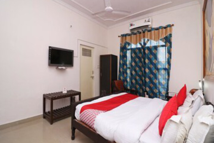 Room 16 of 23