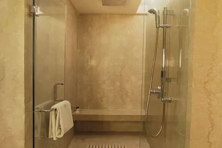 Room 44 of 97