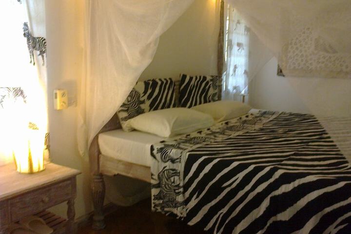 Room 3 of 56