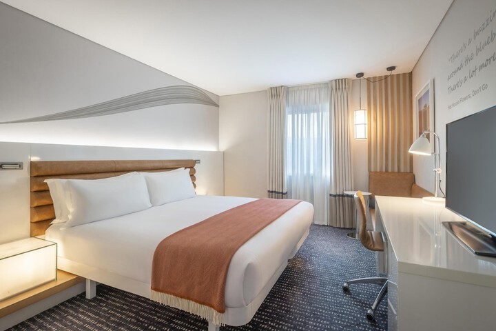 Room 44 of 126