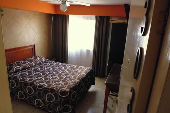 Room 11 of 37
