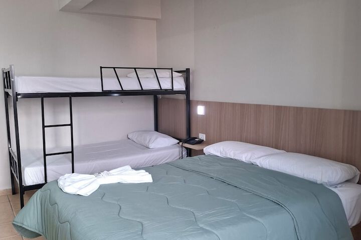 Room 14 of 36