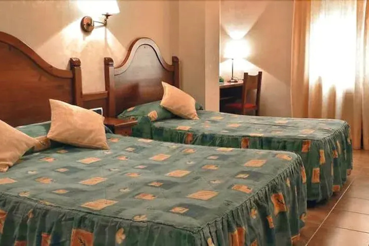 Room 3 of 14