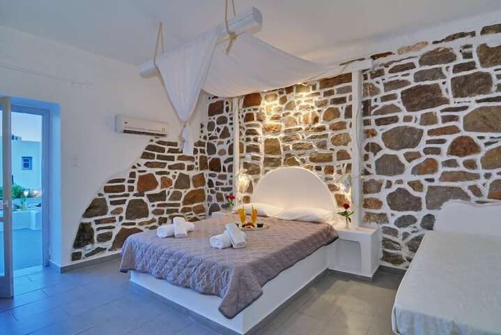 Room 9 of 27