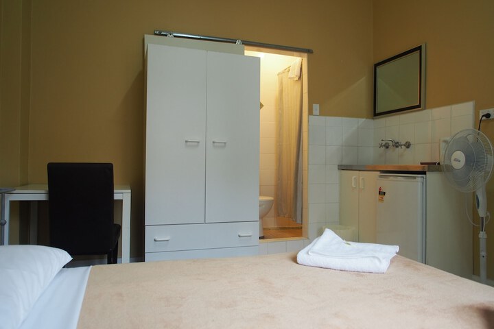 Room 9 of 52