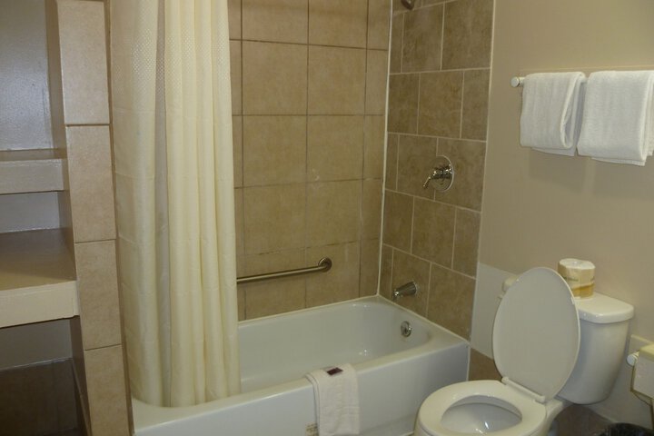 Room 18 of 33