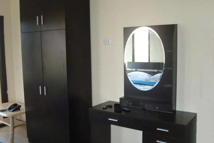 Room 3 of 11