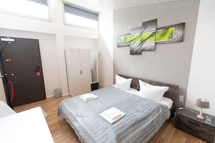 Room 16 of 41