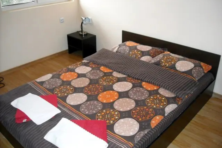 Room 3 of 7