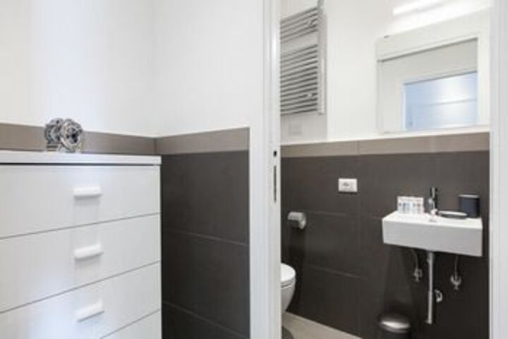 Room 8 of 149