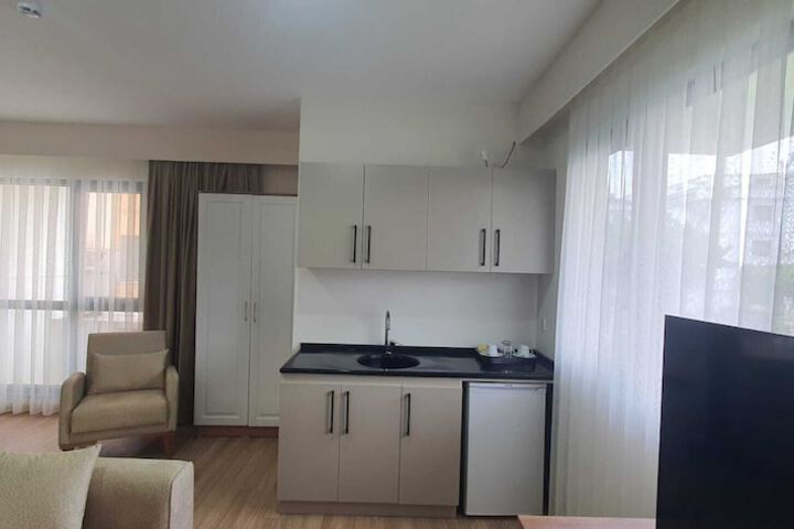 Room 13 of 23