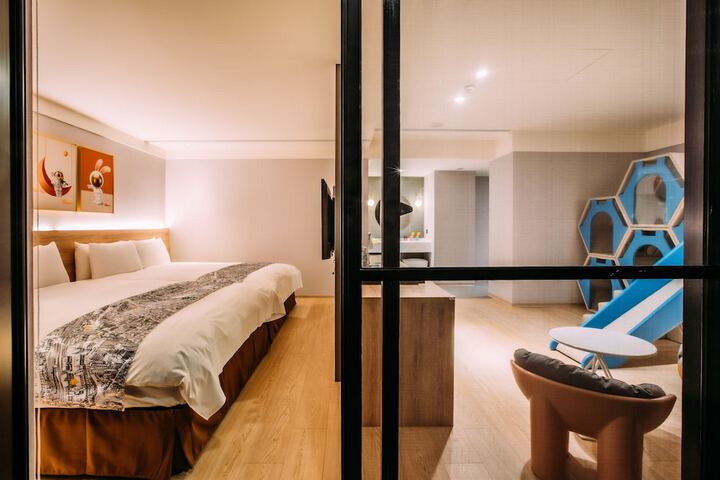 Room 64 of 210