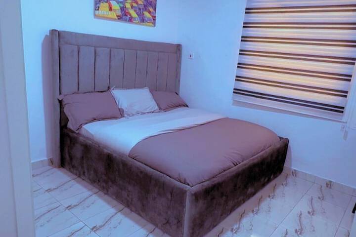 Room 10 of 34