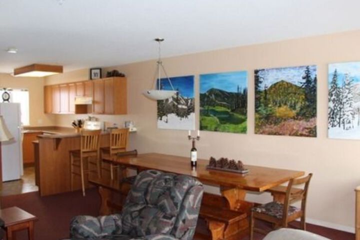 Room 2 of 2