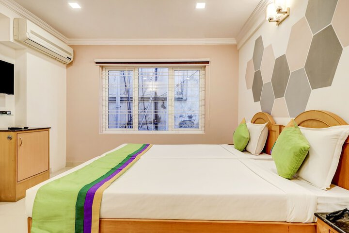 Room 17 of 65